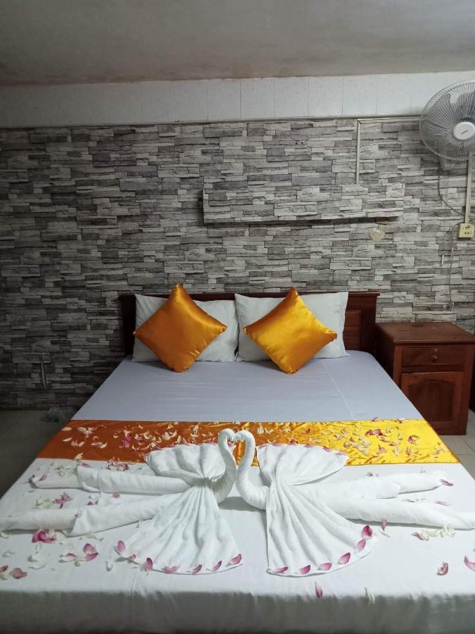 White River Guesthouse พนมเปญ ภายนอก รูปภาพ